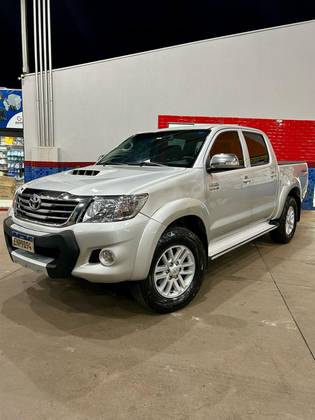 TOYOTA HILUX 2012