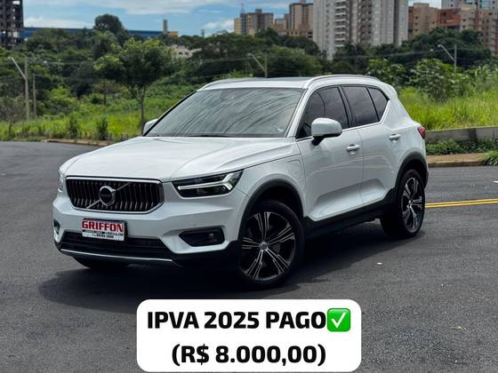 VOLVO XC40 2022