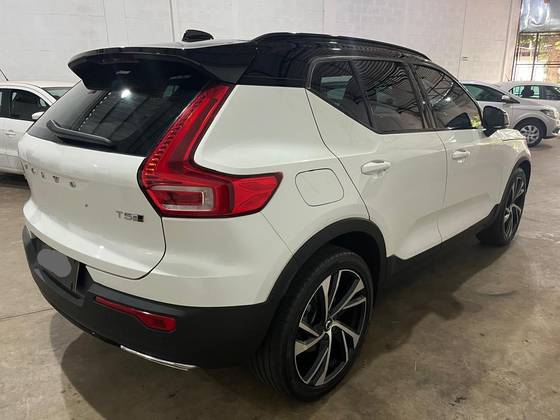 VOLVO XC40 2020