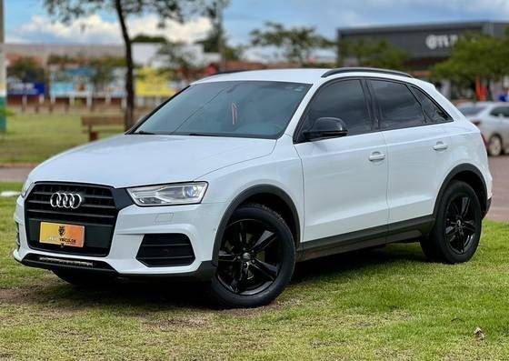 AUDI Q3 2017