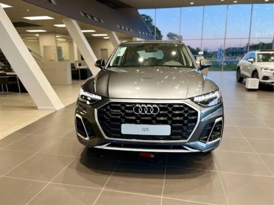AUDI Q5 2025