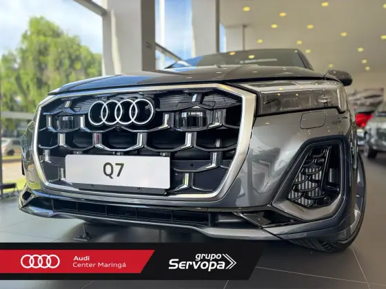 AUDI Q7 2025