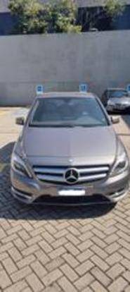 MERCEDES-BENZ B 200 2015