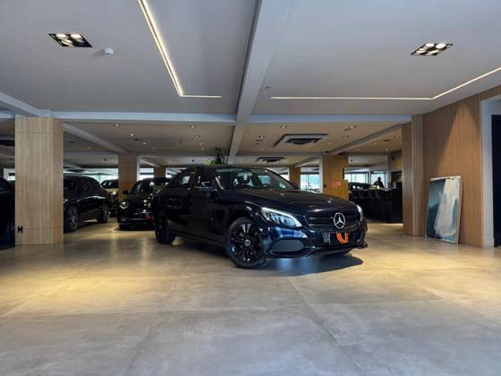 MERCEDES-BENZ C 180 2018