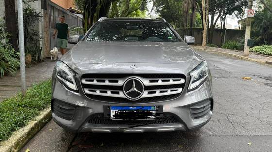 MERCEDES-BENZ GLA 250 2019