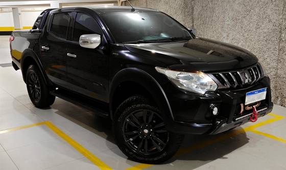 MITSUBISHI L200 TRITON 2021