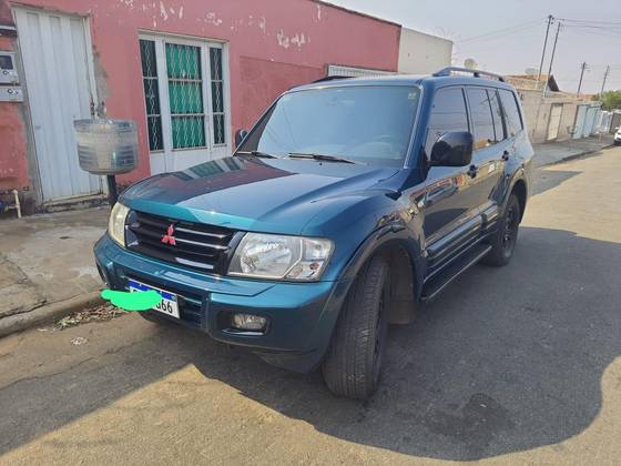 MITSUBISHI PAJERO 2001