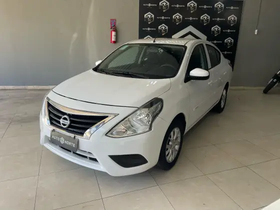 NISSAN VERSA 2017