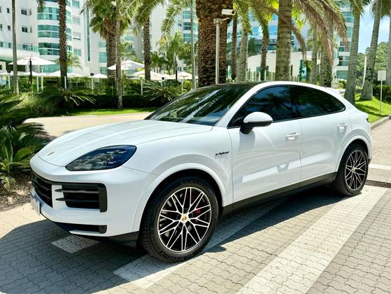 PORSCHE CAYENNE 2024