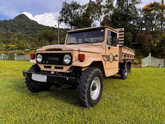 TOYOTA BANDEIRANTE 1989