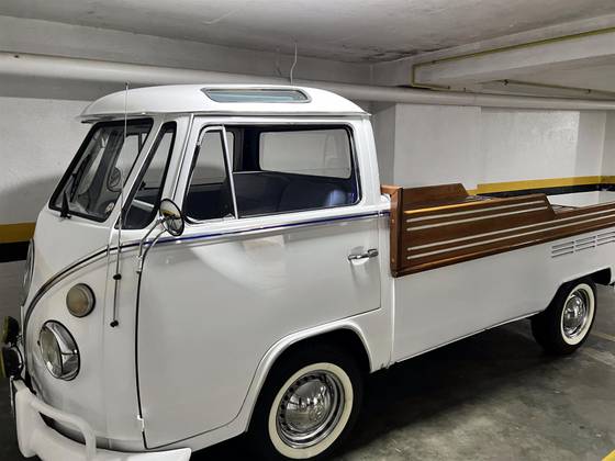 VOLKSWAGEN KOMBI 1974