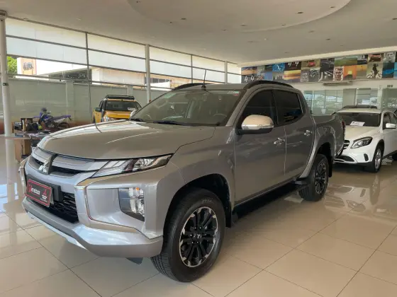 MITSUBISHI L200 TRITON 2024