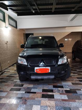 MITSUBISHI PAJERO TR4 2013