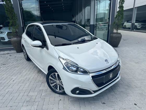 PEUGEOT 208 2017