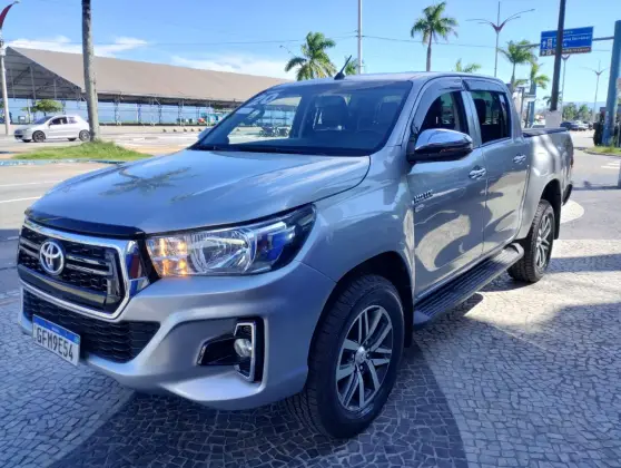 TOYOTA HILUX 2020