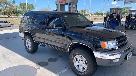 TOYOTA HILUX SW4 2000