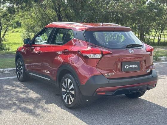 NISSAN KICKS 2018