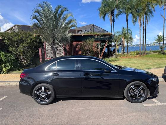 MERCEDES-BENZ A 200 2020