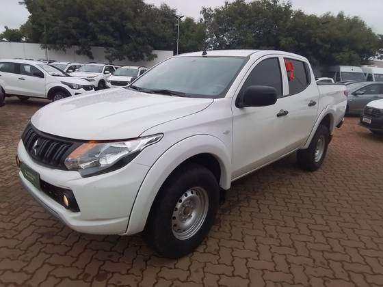 MITSUBISHI L200 TRITON 2023
