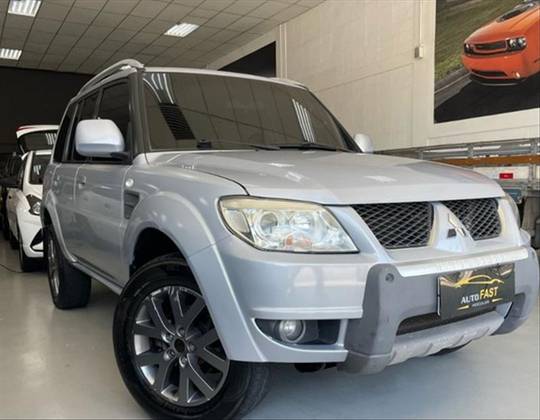 MITSUBISHI PAJERO TR4 2013