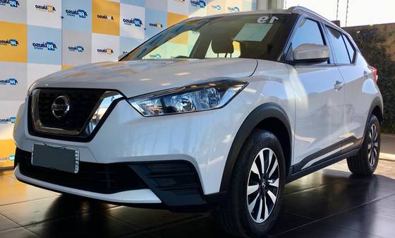 NISSAN KICKS 2019