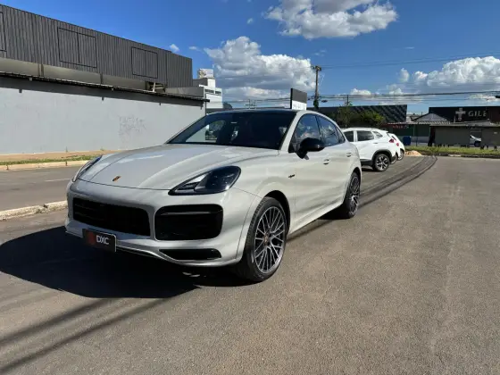 PORSCHE CAYENNE 2023
