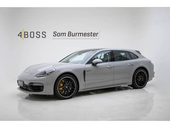 PORSCHE PANAMERA 2023