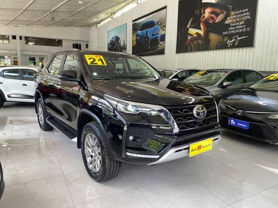 TOYOTA HILUX SW4 2021