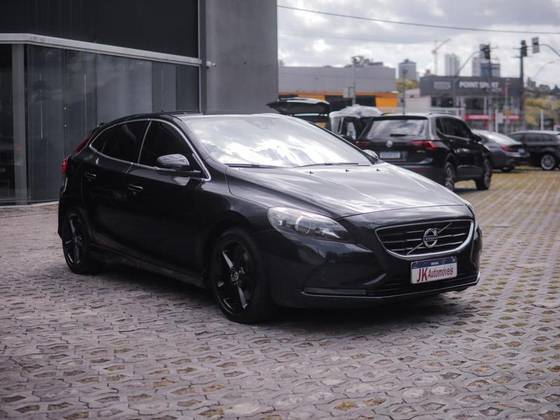 VOLVO V40 2014