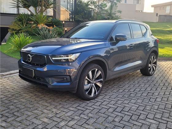 VOLVO XC40 2022