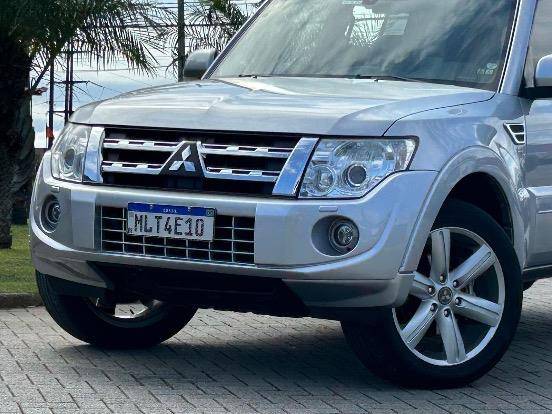 MITSUBISHI PAJERO FULL 2014