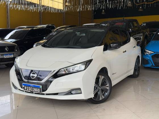 NISSAN LEAF 2022
