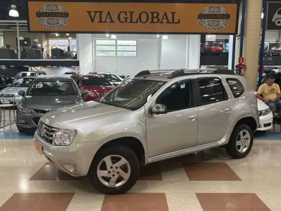 RENAULT DUSTER 2015