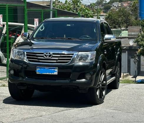 TOYOTA HILUX 2012