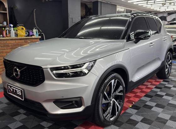 VOLVO XC40 2019