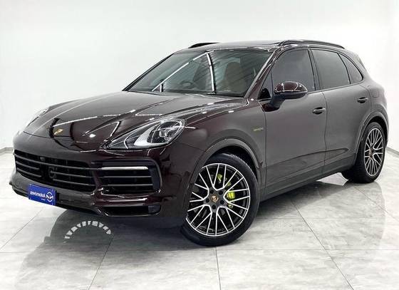 PORSCHE CAYENNE 2023