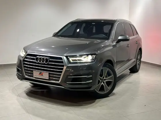 AUDI Q7 2019