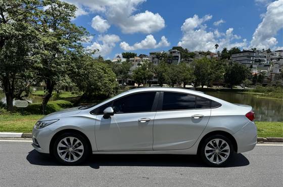 CHEVROLET CRUZE 2018