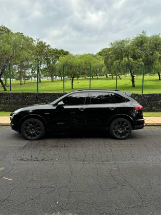 PORSCHE CAYENNE 2018