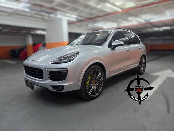 PORSCHE CAYENNE 2018