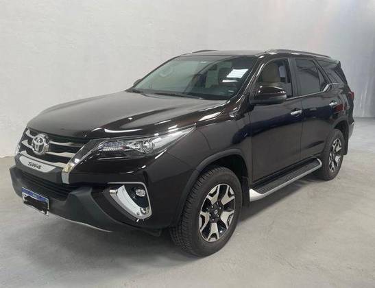 TOYOTA HILUX SW4 2020