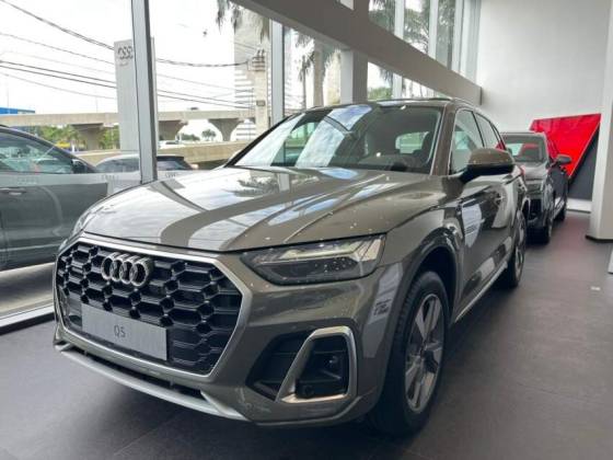 AUDI Q5 2024