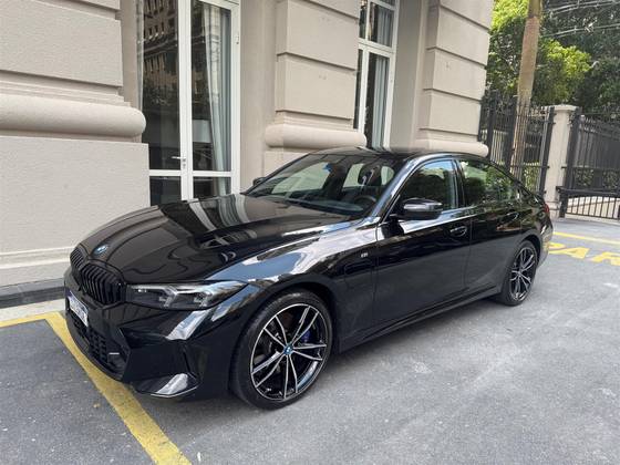 BMW 330e 2024
