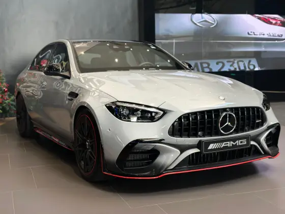 MERCEDES-BENZ C 63 AMG 2024