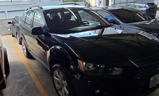 MITSUBISHI OUTLANDER 2012
