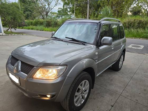 MITSUBISHI PAJERO TR4 2012