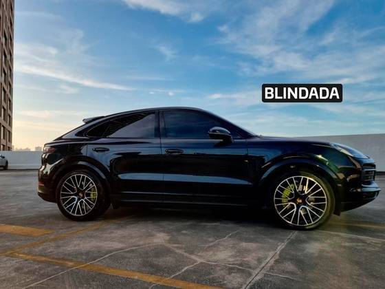 PORSCHE CAYENNE 2021