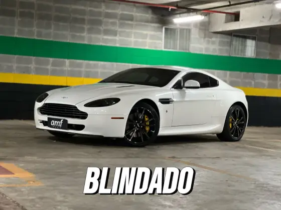 ASTON MARTIN VANTAGE 2011