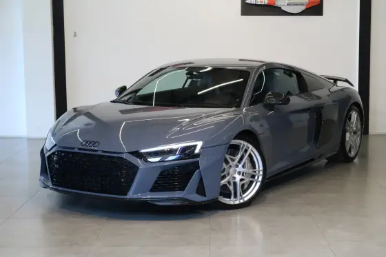 AUDI R8 2021