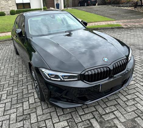 BMW 320i 2023